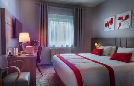 Aero 44 BW Signature Collection